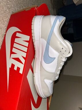 Nike Low-Top Sneakers in White and Light Blue
